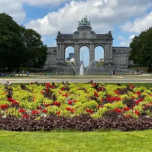 Cinquantenaire Apartamento